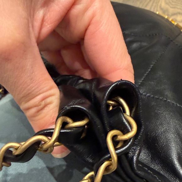 Chanel 22 small size Black Leather Shoulder Bag with Gold Chain - Picture 6 of 13